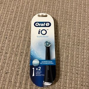 NWT - Unopened Oral-B iO replacement toothbrush head